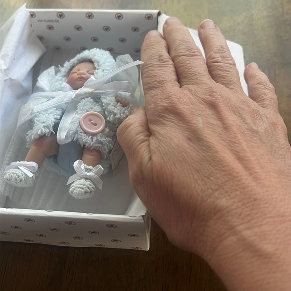 NEW Collectible Cute As A Button Doll - Picture 11 of 11